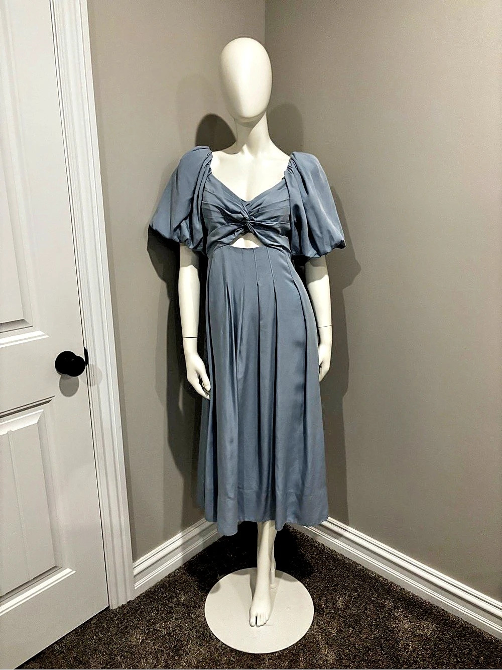 ASTR the Label Serilda Midi Dress Ruched Puff Sleeve Dress in Blue Size Small